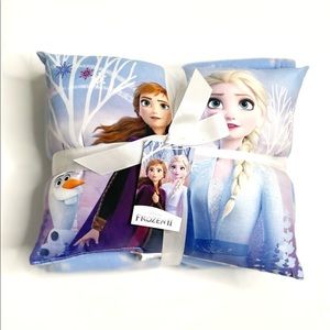 Disney Frozen II Toddler pillow and blanket set